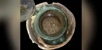 El vino más antiguo del mundo se encontró en un tumba romana y tiene alrededor de 2.000 mil años El vino más antiguo del mundo se encontró en un tumba romana y tiene alrededor de 2.000 mil años