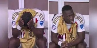 Luis Advíncula y la sorpresiva reacción en la banca tras ser cambiado de manera rápida en el Perú vs Chile Luis Advíncula y la sorpresiva reacción en la banca tras ser cambiado de manera rápida en el Perú vs Chile