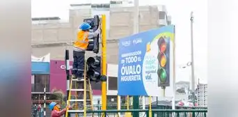 Surco implementará 60 semáforos inteligentes en el Óvalo Higuereta Surco implementará 60 semáforos inteligentes en el Óvalo Higuereta
