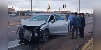 Choque entre auto chileno y peruano deja 5 heridos en Tacna: denuncian mala semaforización