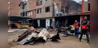 Tragedia en San Juan de Miraflores: niña de tres años muere en incendio en chatarrería informal Tragedia en San Juan de Miraflores: niña de tres años muere en incendio en chatarrería informal