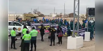 Huelga nacional de trabajadores de Senasa: PNP lanza lacrimógenas a manifestantes en frontera Perú-Chile