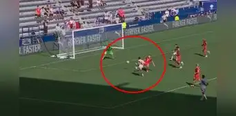¡Piero Quispe se perdió el 1-0! Volante de Perú falló un mano a mano solo frente al arco ¡Piero Quispe se perdió el 1-0! Volante de Perú falló un mano a mano solo frente al arco
