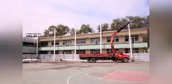 Inicia instalación de moderno techado en el Colegio Jesuita San Ignacio de Loyola de Piura