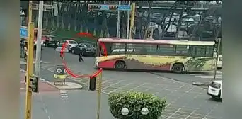 Jesús María: adulta mayor es atropellada por bus de transporte público cuando cruzaba la av. Salaverry Jesús María: adulta mayor es atropellada por bus de transporte público cuando cruzaba la av. Salaverry