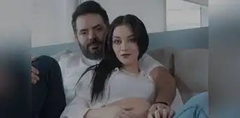 José Eduardo Derbez y Paola Dalay se convierten en padres y presumen las primeras fotos de su hija José Eduardo Derbez y Paola Dalay se convierten en padres y presumen las primeras fotos de su hija