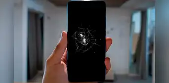 ¿El protector de pantalla de tu teléfono está roto? Estos son los riesgos que corres por no cambiarlo ¿El protector de pantalla de tu teléfono está roto? Estos son los riesgos que corres por no cambiarlo