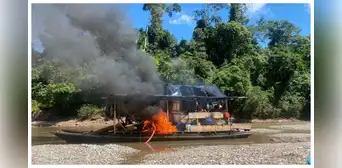 Descubren que mineros ilegales explotan a niños en el río Aguaytía Descubren que mineros ilegales explotan a niños en el río Aguaytía