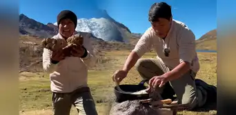 Youtuber peruano muestra cómo es cocinar a 5.000 metros de altura: usan excremento como combustible Youtuber peruano muestra cómo es cocinar a 5.000 metros de altura: usan excremento como combustible