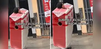 Peruana es viral al bailar con traje de colchón y usuarios piden: “Súbanle el sueldo”