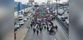 Vecinos de Carabayllo protestan por falta de agua y alcantarillado: no cuentan con recurso desde hace 5 años Vecinos de Carabayllo protestan por falta de agua y alcantarillado: no cuentan con recurso desde hace 5 años