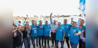 RLA se da un baño de popularidad en el Callao mientras ciudadanos se pelean por obras de la Línea 2 RLA se da un baño de popularidad en el Callao mientras ciudadanos se pelean por obras de la Línea 2