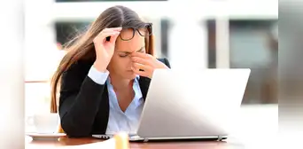 Aplica este ajuste oculto de la pantalla de tu PC y protege tus ojos de fatiga visual