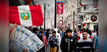 Conoce los distritos donde es obligatorio poner bandera en Fiestas Patrias: multas superan los S/1.000 por no hacerlo Conoce los distritos donde es obligatorio poner bandera en Fiestas Patrias: multas superan los S/1.000 por no hacerlo