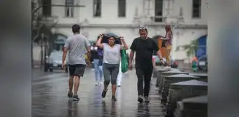 Distritos de Lima se ven afectados por fuertes lloviznas que duraron toda la noche Distritos de Lima se ven afectados por fuertes lloviznas que duraron toda la noche