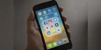 ¿Mis publicaciones en redes sociales afectarían mi puesto de trabajo? ¿Mis publicaciones en redes sociales afectarían mi puesto de trabajo?