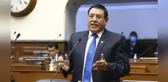 Alejandro Soto denuncia a periodistas tras ser calificado como uno de los políticos que avergüenza al Cusco