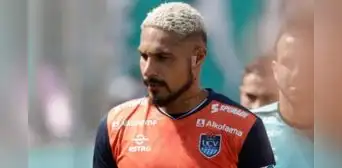 Revelan la verdadera razón del por qué Guerrero desobedeció a su DT y no jugó ante Alianza Lima Revelan la verdadera razón del por qué Guerrero desobedeció a su DT y no jugó ante Alianza Lima