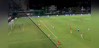 Inaudito trazado de línea de offside en juego de Venezuela se hace viral en redes y desata burlas