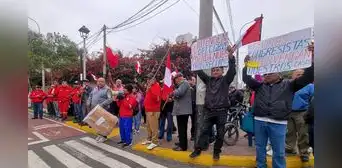 Trabajadores y choferes de la Intendencia Nacional de Bomberos acatan paro nacional de 48 horas Trabajadores y choferes de la Intendencia Nacional de Bomberos acatan paro nacional de 48 horas