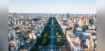 El país de Sudamérica con la avenida más ancha y la segunda más larga del mundo: solo la supera la de Tokio