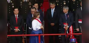 Wilfredo Oscorima fue invitado al estrado oficial de la parada militar: Dina Boluarte evitó saludarlo Wilfredo Oscorima fue invitado al estrado oficial de la parada militar: Dina Boluarte evitó saludarlo