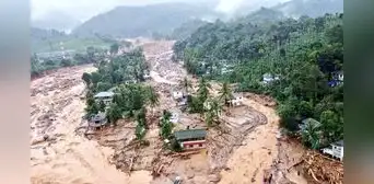 Tragedia en India: más de 100 muertos y cientos de desaparecidos bajo el lodo deja deslizamiento de tierra