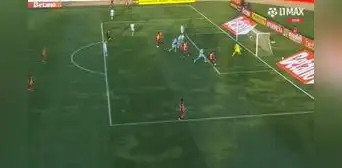 La espectacular tapada de Enríquez en el último minuto para salvar a Cristal ante Los Chankas La espectacular tapada de Enríquez en el último minuto para salvar a Cristal ante Los Chankas