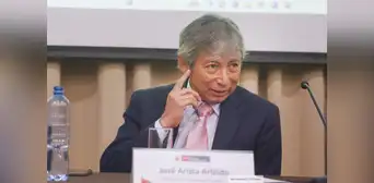 Ministro de Economía sobre mensaje de Boluarte de 5 horas: "Mil disculpas por el tiempo" Ministro de Economía sobre mensaje de Boluarte de 5 horas: "Mil disculpas por el tiempo"
