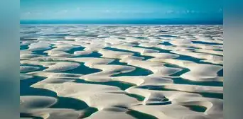 El ÚNICO país de Sudamérica con un desierto inundado: tiene un parque de dunas y piscinas naturales
