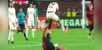 Orzán se ganó la roja por una patada en la parte baja de Alex Valera en el Universitario vs. Melgar Orzán se ganó la roja por una patada en la parte baja de Alex Valera en el Universitario vs. Melgar