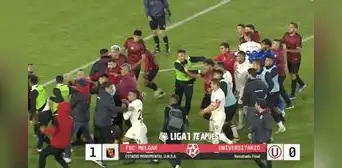 Informe del Universitario vs. Melgar solo tiene un expulsado para la fecha 5 pese a la pelea campal Informe del Universitario vs. Melgar solo tiene un expulsado para la fecha 5 pese a la pelea campal