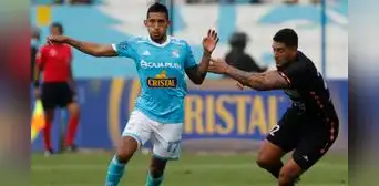 Revelan el exorbitante monto que 'Canchita' Gonzales pagó para rescindir con Universitario y fichar por Cristal Revelan el exorbitante monto que 'Canchita' Gonzales pagó para rescindir con Universitario y fichar por Cristal