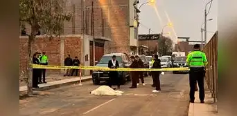 Sicarios asesinan a padre de familia en Carabayllo: víctima se encontraba esperando a su hija en las afueras de colegio Sicarios asesinan a padre de familia en Carabayllo: víctima se encontraba esperando a su hija en las afueras de colegio