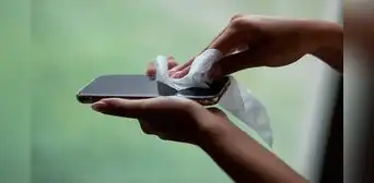 ¿Por qué no debes usar papel higiénico para limpiar la pantalla de tu celular? Esto puede pasarle ¿Por qué no debes usar papel higiénico para limpiar la pantalla de tu celular? Esto puede pasarle
