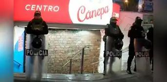 Municipalidad de La Victoria bloquea con ladrillos la entrada de El Parque Cánepa por disputa con comerciantes Municipalidad de La Victoria bloquea con ladrillos la entrada de El Parque Cánepa por disputa con comerciantes
