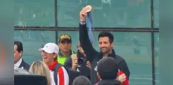 ¡Stefano Peschiera llegó al Perú! La medalla de bronce en París 2024 fue recibido con gran algarabía