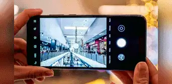 ¿Tienes un celular Android? Tu teléfono podrá detectar cámaras ocultas en las habitaciones de hotel