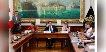 De los 13 congresistas acusados por ‘mochasueldos’, un total de 6 fueron blindados por la Comisión de Ética De los 13 congresistas acusados por ‘mochasueldos’, un total de 6 fueron blindados por la Comisión de Ética