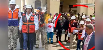 Dina Boluarte recibió gritos y abucheos en pleno simulacro nacional de sismo: "Devuelve los Rólex" Dina Boluarte recibió gritos y abucheos en pleno simulacro nacional de sismo: "Devuelve los Rólex"