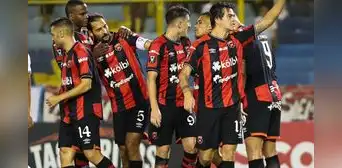 ¡Golpe de visita! Alajuelense derrotó 2-1 a Alianza FC y es líder en su grupo en la Copa Centroamericana