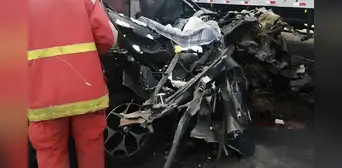 Camioneta se vuelca en carretera Pataz y queda hundida en el río: hay un fallecido y 3 desaparecidos Camioneta se vuelca en carretera Pataz y queda hundida en el río: hay un fallecido y 3 desaparecidos
