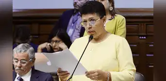 Fujimorista Martha Moyano propone que el presidente pueda ser suspendido hasta por dos años Fujimorista Martha Moyano propone que el presidente pueda ser suspendido hasta por dos años
