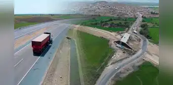 Moderna vía Evitamiento al norte de Perú reducirá viaje de 2 horas a 40 minutos y estaría lista a fin de 2024 Moderna vía Evitamiento al norte de Perú reducirá viaje de 2 horas a 40 minutos y estaría lista a fin de 2024