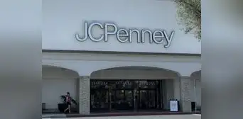 Famosa cadena de ropa cerrará sus 150 tiendas en los próximos meses y remata todos sus productos con descuentos Famosa cadena de ropa cerrará sus 150 tiendas en los próximos meses y remata todos sus productos con descuentos