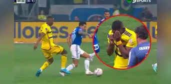 Luis Advíncula se ganó la roja a los 30 segundos en el Boca vs. Cruzeiro y se retiró llorando