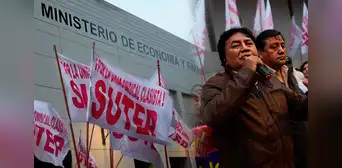 Huelga de hambre del Sutep llegó hasta el Ministerio de Economía: docentes protestan en 4 regiones del Perú Huelga de hambre del Sutep llegó hasta el Ministerio de Economía: docentes protestan en 4 regiones del Perú