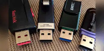 ¿Para qué sirven los 2 agujeros en las memorias USB? Conoce su función que nadie sabe