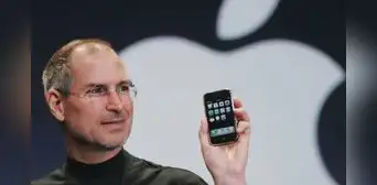 Steve Jobs usó un iPhone incompleto cuando lo presentó por primera vez: Apple empleó el método 'camino dorado'