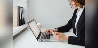 Edad mínima para trabajar en Colombia 2024: requisitos, permisos para hacerlo y trabajos prohibidos Edad mínima para trabajar en Colombia 2024: requisitos, permisos para hacerlo y trabajos prohibidos